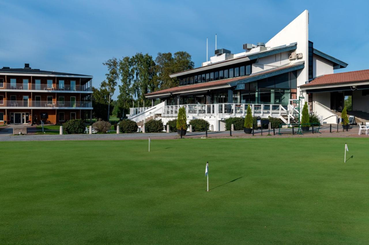 First Hotel Lindoe Park Vallentuna Bagian luar foto