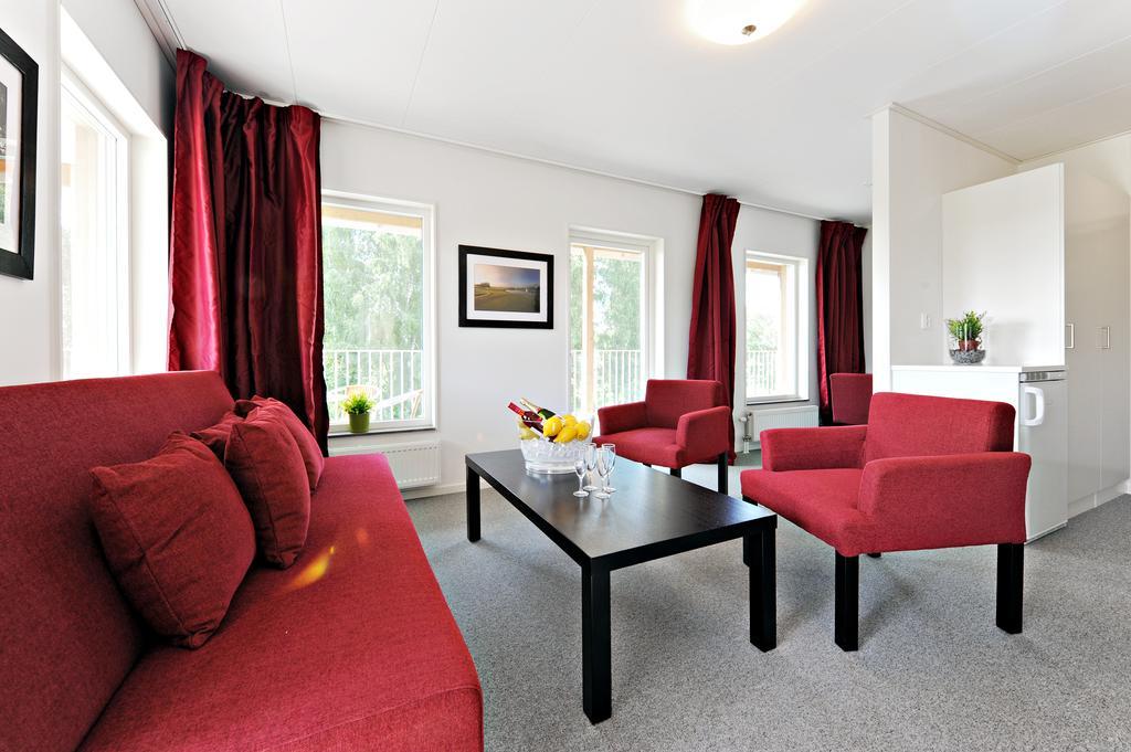 First Hotel Lindoe Park Vallentuna Ruang foto
