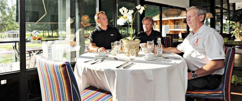 First Hotel Lindoe Park Vallentuna Bagian luar foto