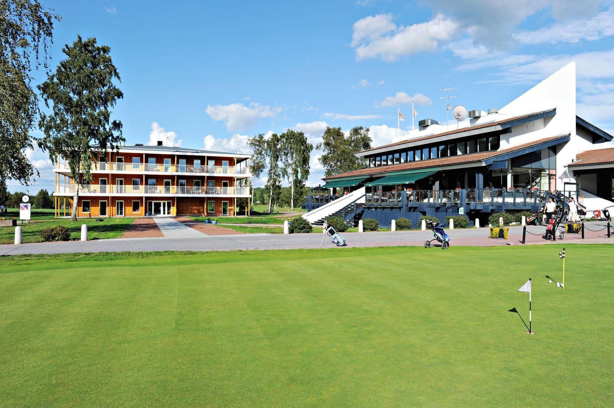 First Hotel Lindoe Park Vallentuna Bagian luar foto