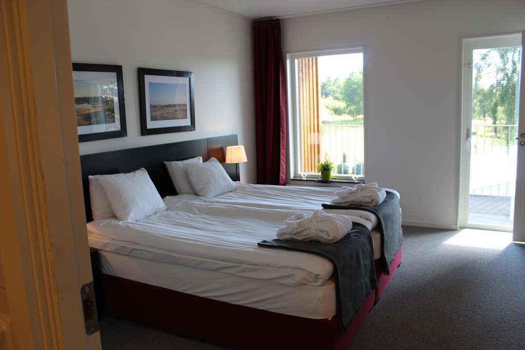 First Hotel Lindoe Park Vallentuna Ruang foto